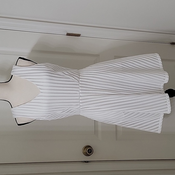Apt. 9 Size 10 White Sleeveless V-Neck Fit & Flare Mesh/Lace Dress, NEW with Tag - Picture 2 of 16